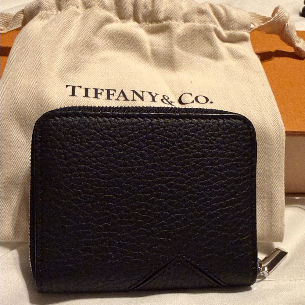 Return to Tiffany SmallLeather Zip Card Wallet - Picture 2 of 7